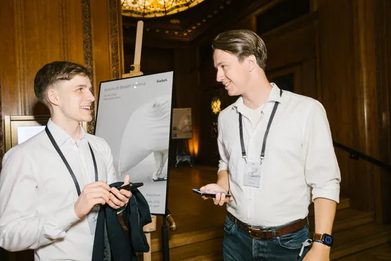 Fabian Paegel und Gianni Lünser bei einem Forbes-Event